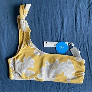 NWT Cupshe One Shoulder Bikini Top